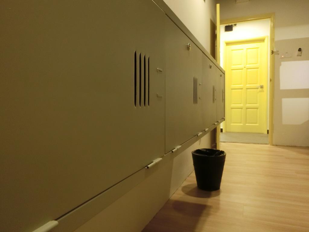 Revopackers Beds And Bunks Hostel Куала Лумпур Екстериор снимка