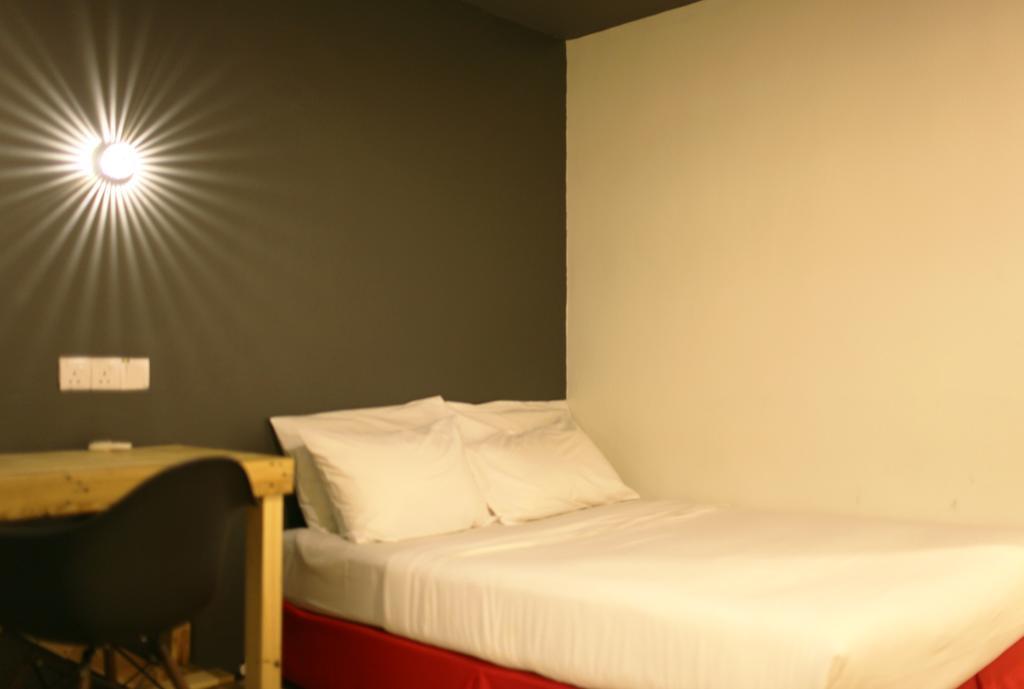 Revopackers Beds And Bunks Hostel Куала Лумпур Екстериор снимка