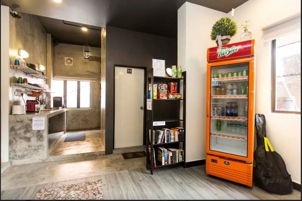 Revopackers Beds And Bunks Hostel Куала Лумпур Екстериор снимка