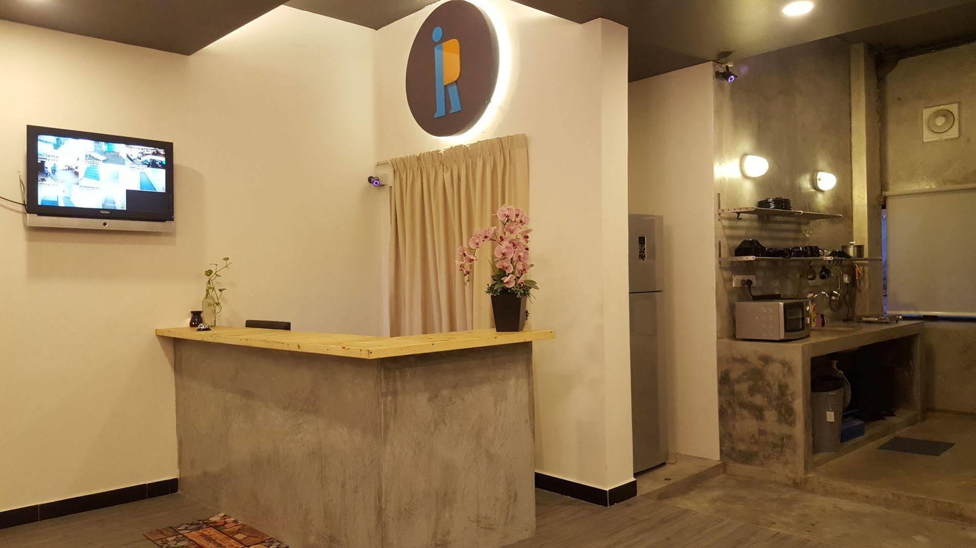 Revopackers Beds And Bunks Hostel Куала Лумпур Екстериор снимка