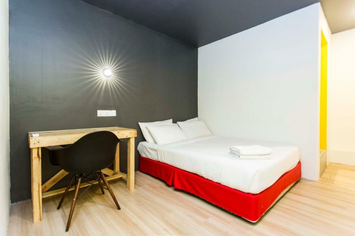 Revopackers Beds And Bunks Hostel Куала Лумпур Екстериор снимка